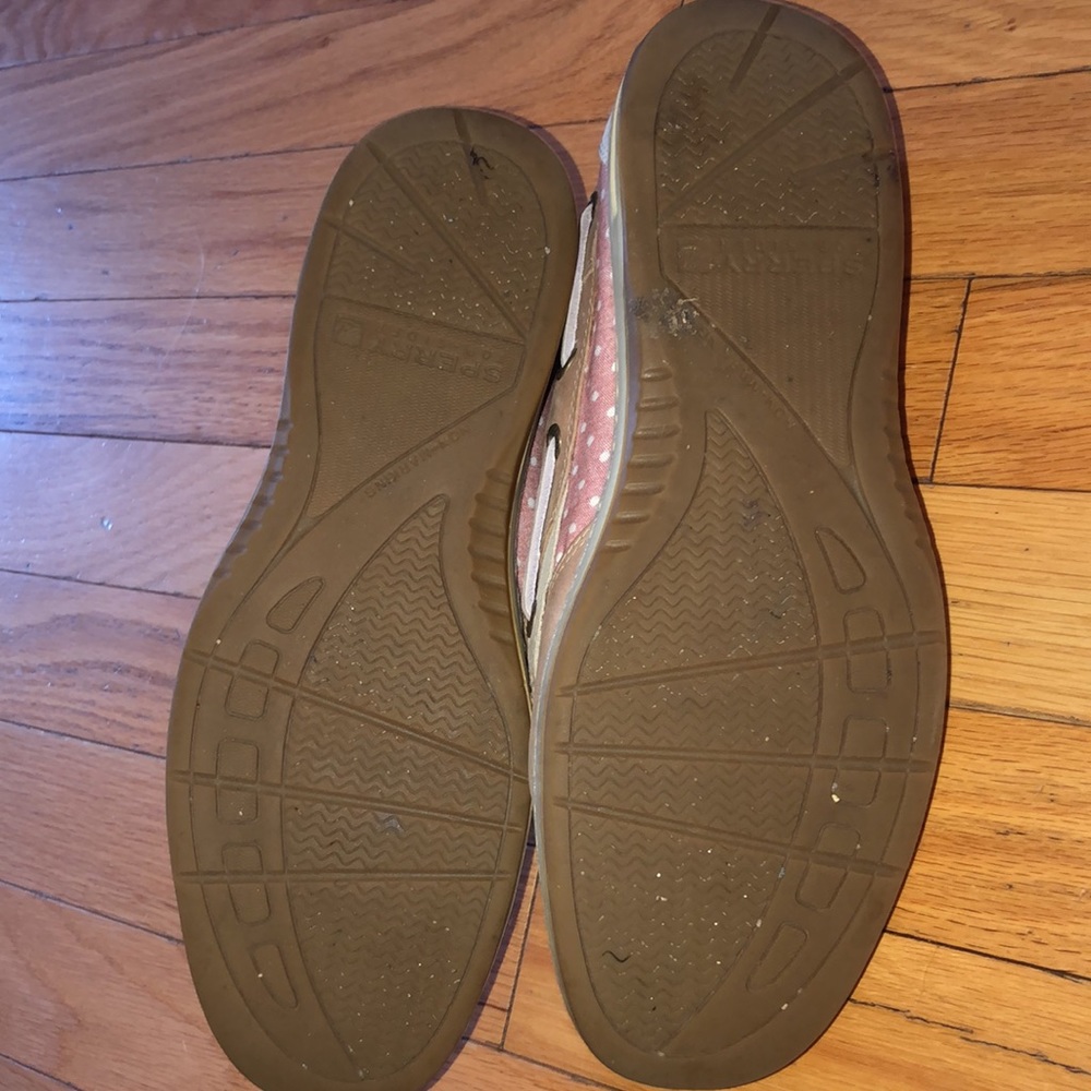 Sperry Top-Siders Pink pattern with white Polka Dots on Tan Leather - Picture 6 of 10